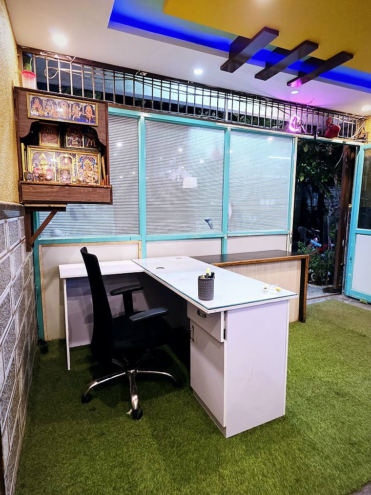 Work corner in the lounge